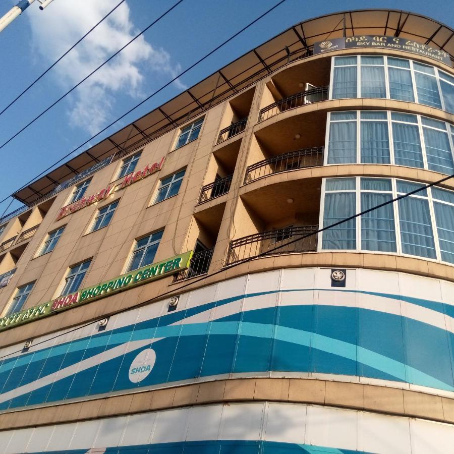 Bruhway Hotel Addis Ababa Bagian luar foto