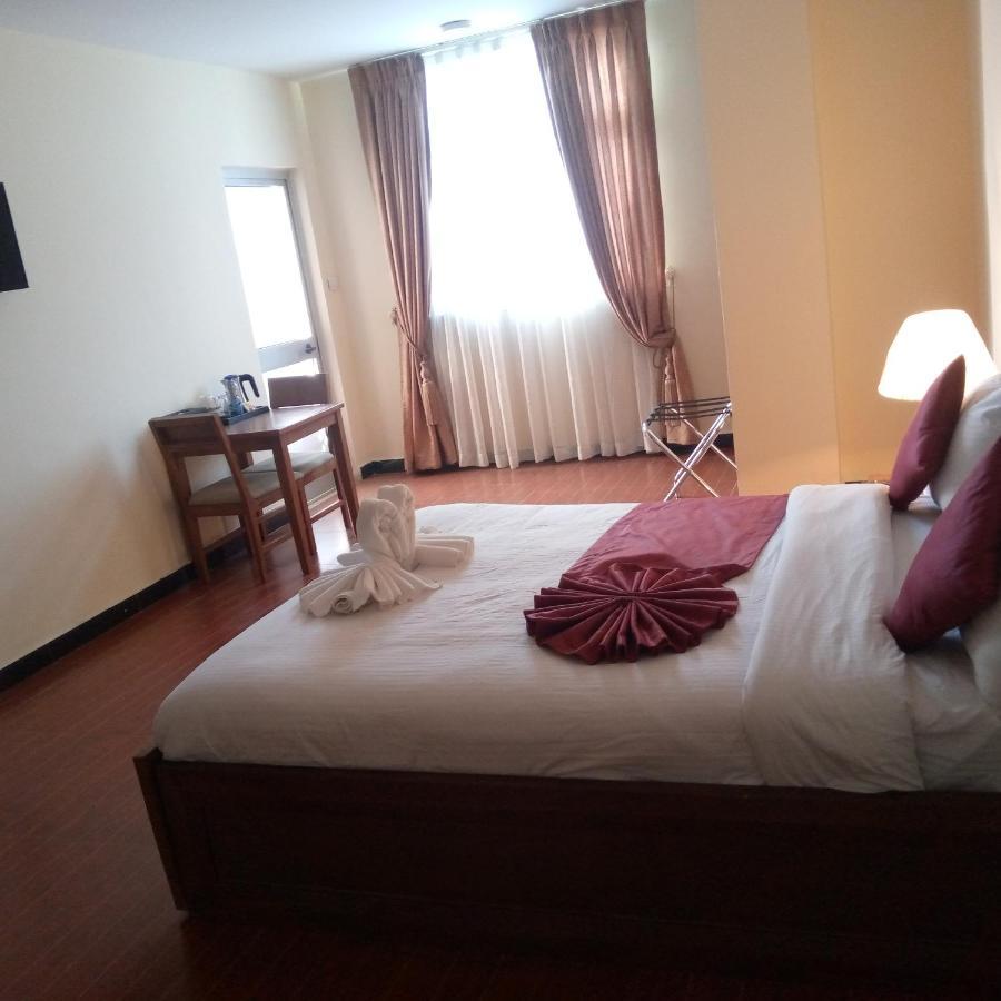 Bruhway Hotel Addis Ababa Bagian luar foto