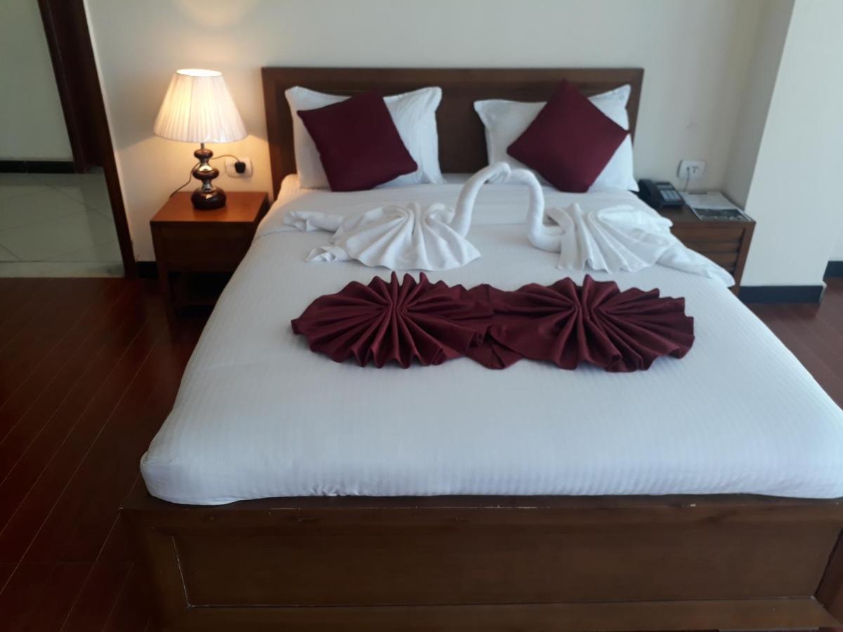 Bruhway Hotel Addis Ababa Bagian luar foto