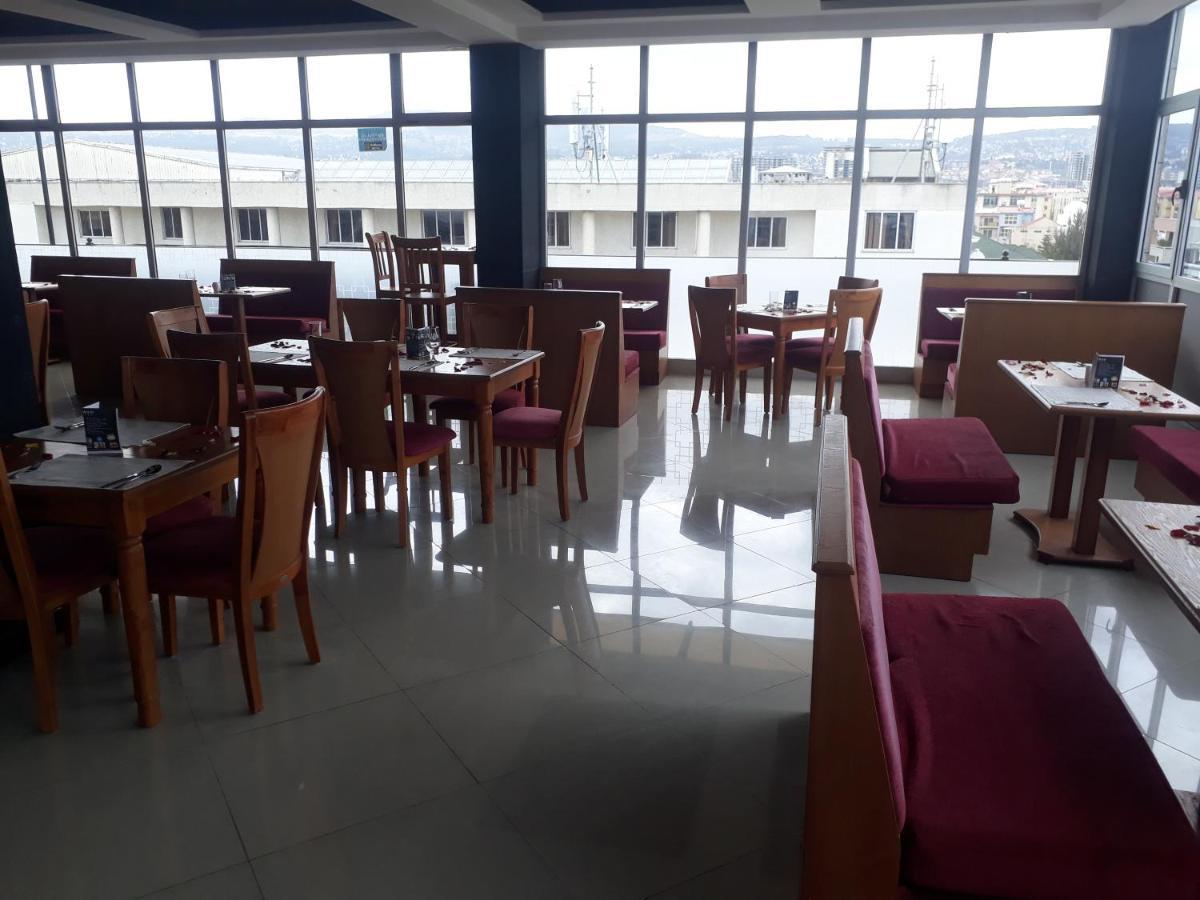 Bruhway Hotel Addis Ababa Bagian luar foto