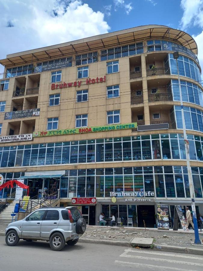Bruhway Hotel Addis Ababa Bagian luar foto